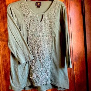 Women’s JM Collectible 3/4 sleeve cotton/lace top. Sage green, in great shape.